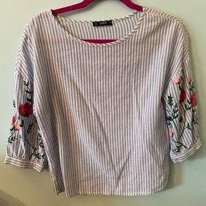 Linen top with floral arms